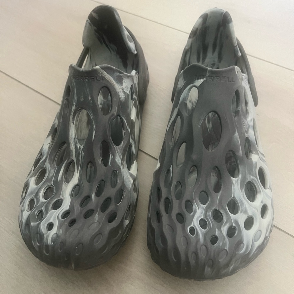 Merrell Black and Gray Slip-On Clogs